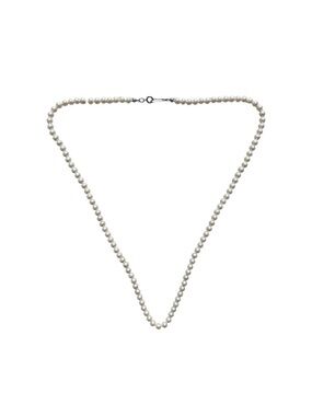 EUC Timeless Elegance – Faux Pearl Necklace